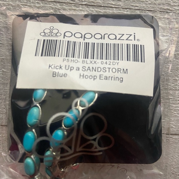 Kick Up a SANDSTORM - Blue post earrings - Picture 4 of 4